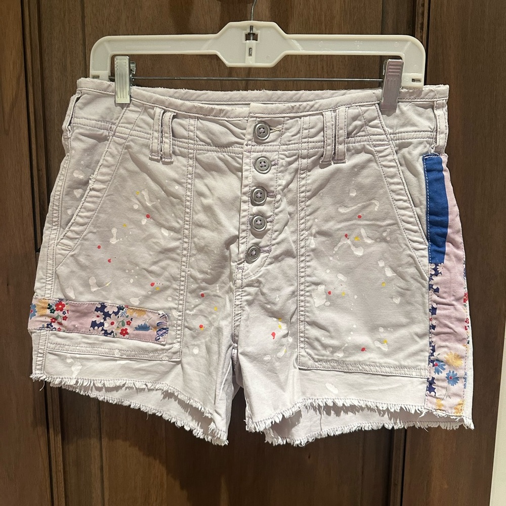 Anthropologie Pilcro paint splattered Shorts